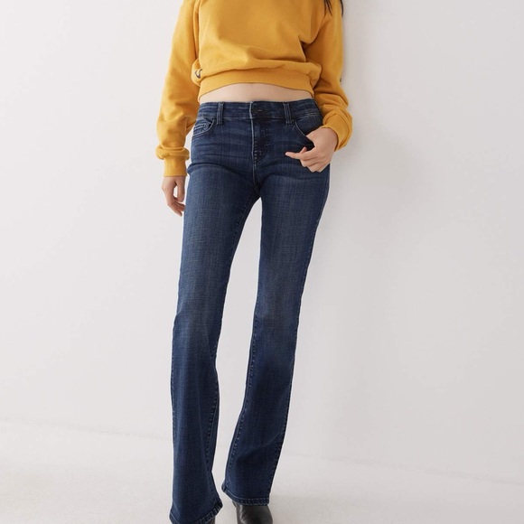 True Religion Becca Boot Cut jeans Sz 31 / 12 color: Easy Rider - Picture 3 of 11